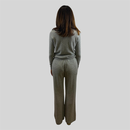 Completo pantalone e maglia girocollo
